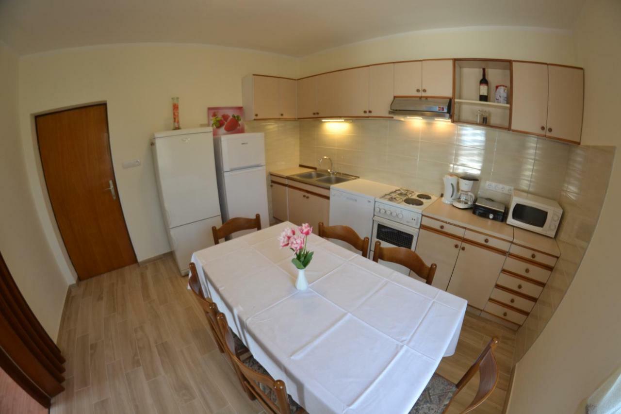 Apartman Jadranka Palit Eksteriør bilde