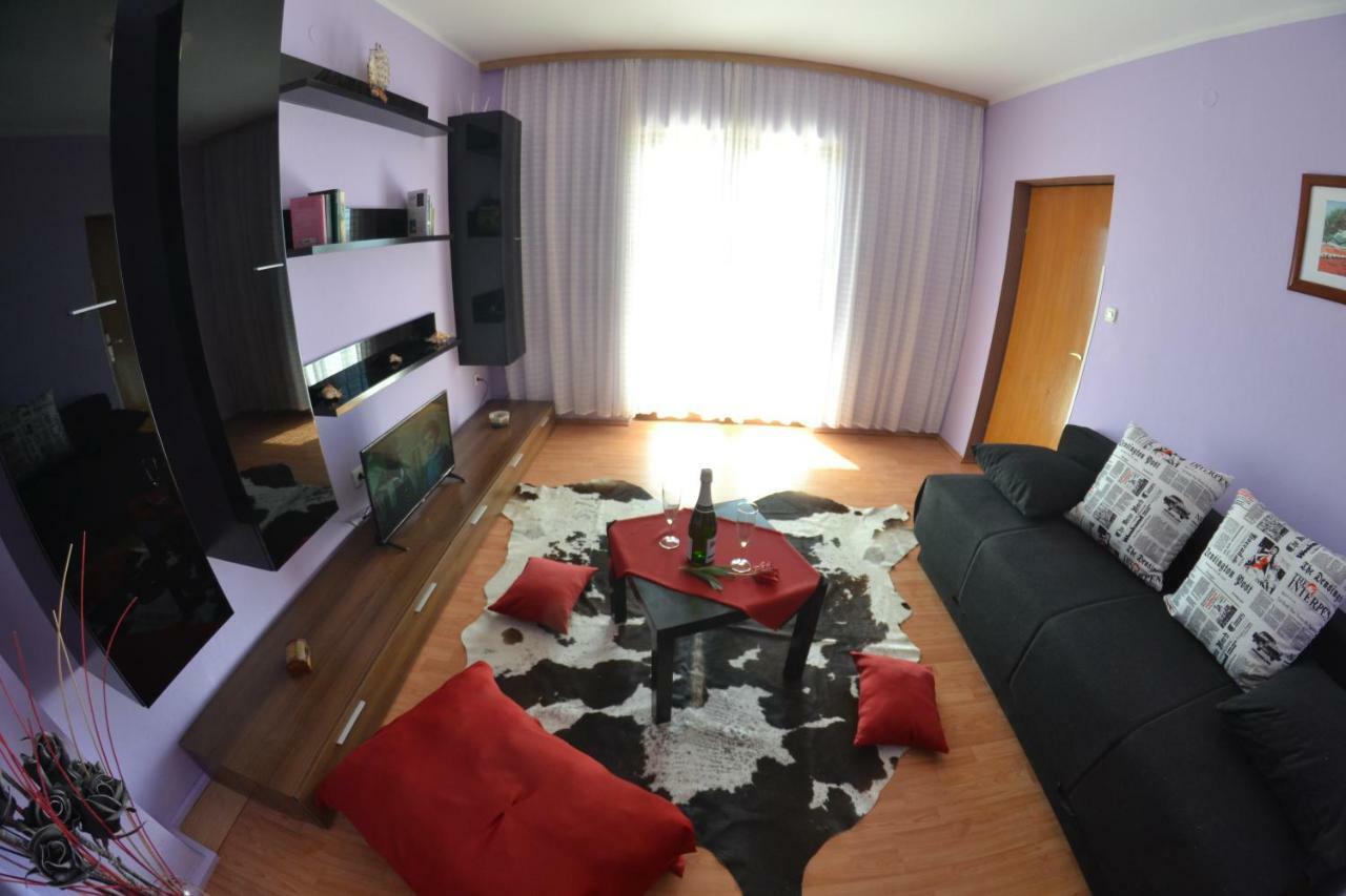Apartman Jadranka Palit Eksteriør bilde