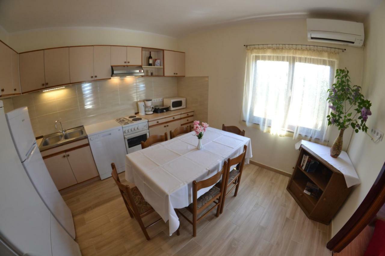 Apartman Jadranka Palit Eksteriør bilde